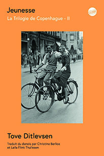 Couverture du livre avec photo d'un couple à vélo